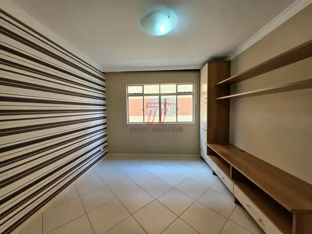 Apartamento 2 quartos e 1 banheiro, para alugar, no bairro Novo Mundo em Curitiba