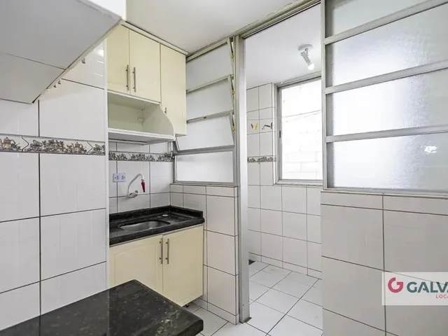 Apartamento 2 quartos e 1 banheiro, para alugar, no bairro Rebouças em Curitiba