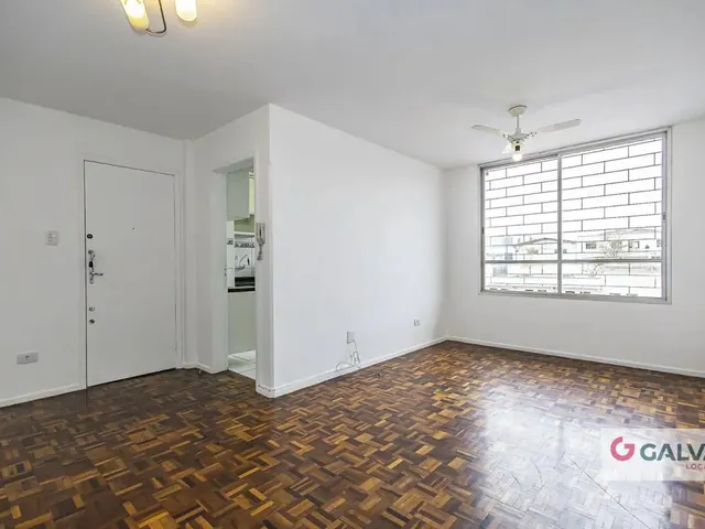 Apartamento 2 quartos e 1 banheiro, para alugar, no bairro Rebouças em Curitiba