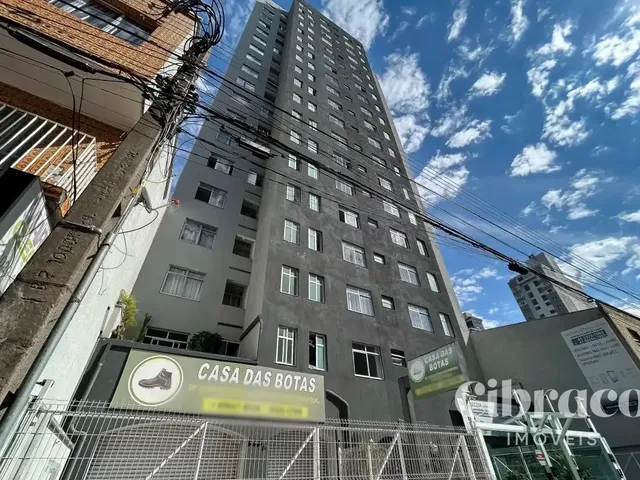 Apartamento 1 quarto e 1 banheiro, para alugar, no bairro Centro em Curitiba