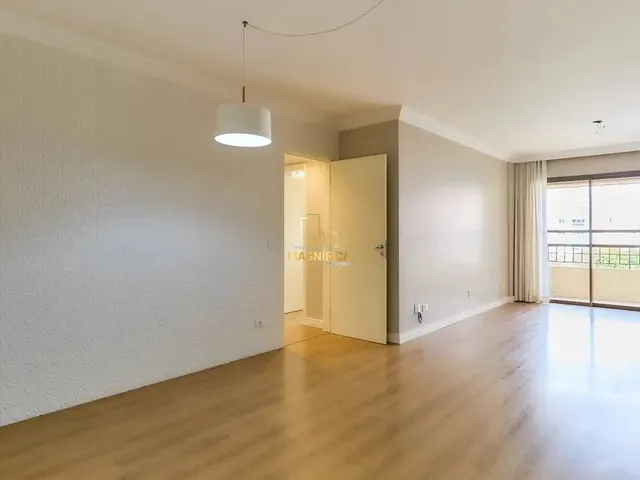 Apartamento 3 quartos e 2 banheiros, à venda, no bairro Vila Izabel em Curitiba