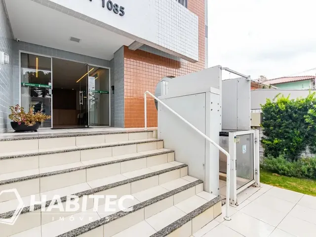 Apartamento 2 quartos e 2 banheiros, à venda, no bairro Santa Quitéria em Curitiba