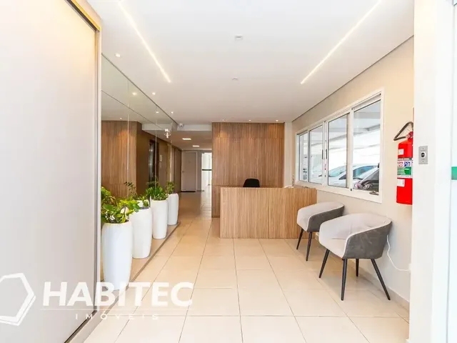 Apartamento 2 quartos e 2 banheiros, à venda, no bairro Santa Quitéria em Curitiba