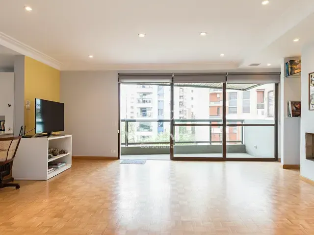 Apartamento com 154m² 2 quartos e 3 banheiros, à venda, no bairro Vila Nova Conceição em São Paulo