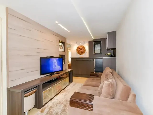 Apartamento 3 quartos e 2 banheiros, à venda, no bairro Cabral em Curitiba