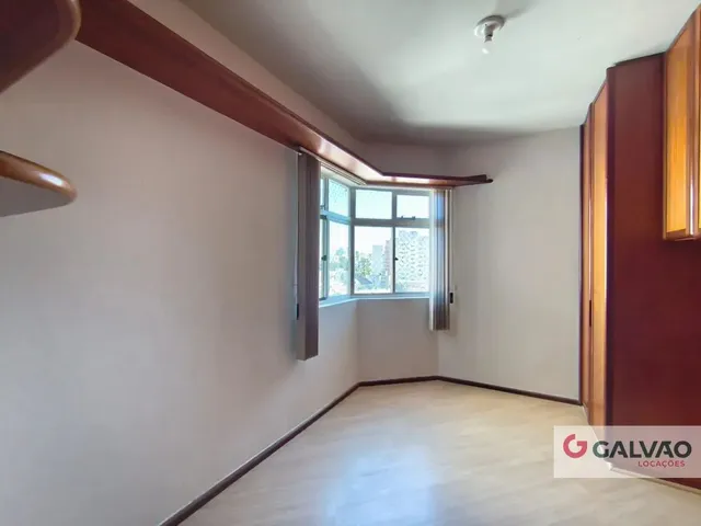 Apartamento 1 quarto e 1 banheiro, para alugar, no bairro São Francisco em Curitiba