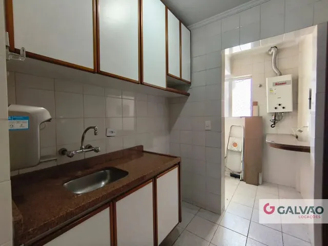 Apartamento 1 quarto e 1 banheiro, para alugar, no bairro São Francisco em Curitiba