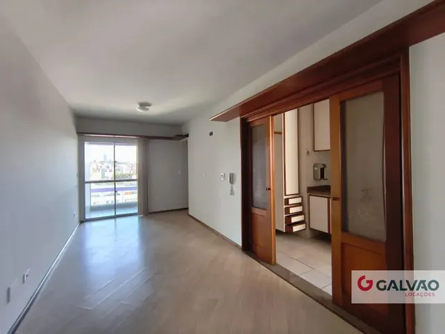 Apartamento 1 quarto e 1 banheiro, para alugar, no bairro São Francisco em Curitiba