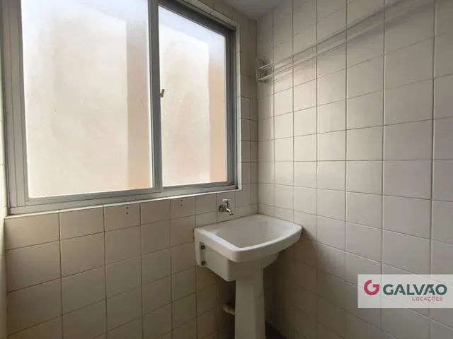 Apartamento 1 quarto e 1 banheiro, para alugar, no bairro Centro em Curitiba