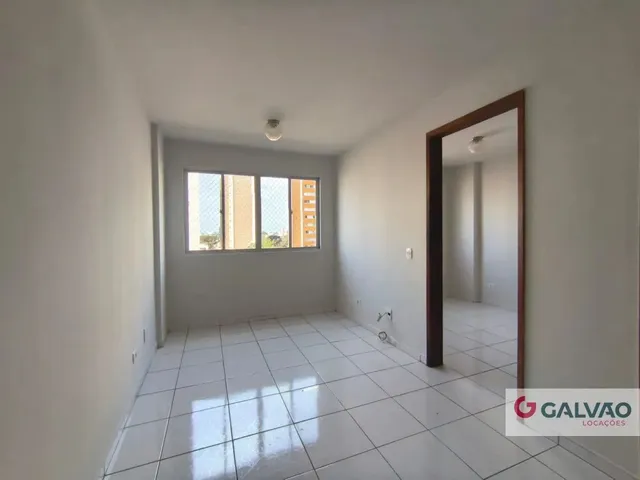 Apartamento 1 quarto e 1 banheiro, para alugar, no bairro Centro em Curitiba