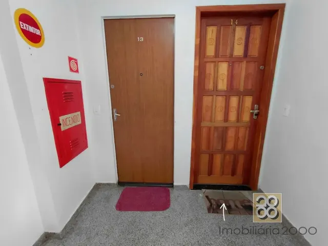 Apartamento 2 quartos e 1 banheiro, para alugar, no bairro Campo Comprido em Curitiba