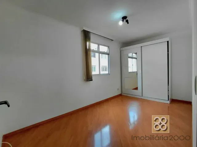 Apartamento 2 quartos e 1 banheiro, para alugar, no bairro Campo Comprido em Curitiba
