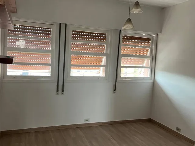 Apartamento com 204m² 3 quartos e 2 banheiros, à venda, no bairro Centro em Londrina
