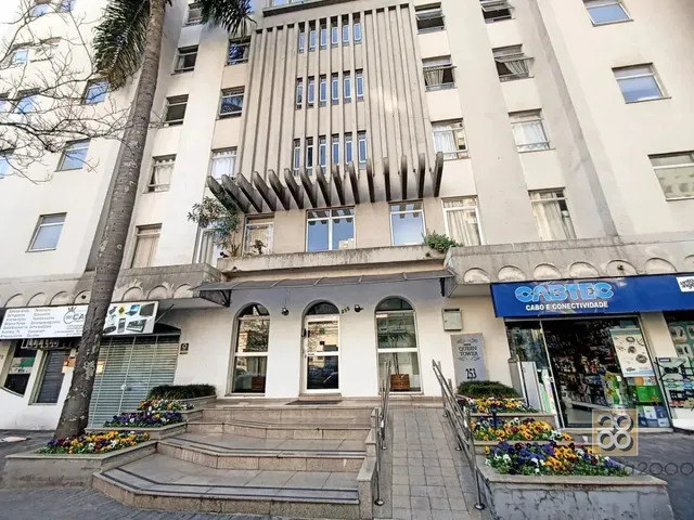 Apartamento 1 quarto e 1 banheiro, para alugar, no bairro Centro em Curitiba