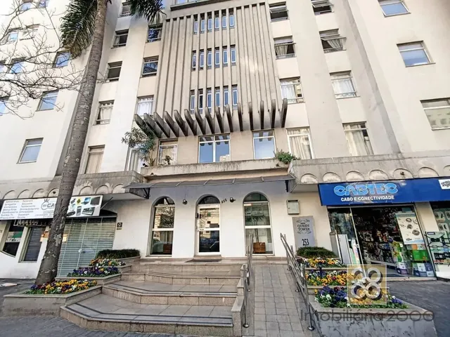 Apartamento 1 quarto e 1 banheiro, para alugar, no bairro Centro em Curitiba
