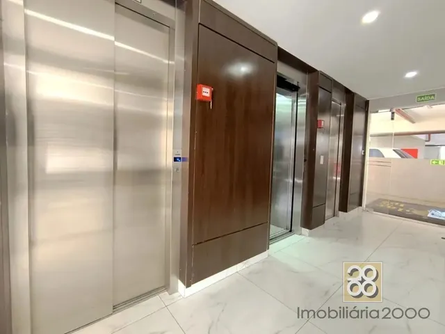 Apartamento 2 quartos e 1 banheiro, para alugar, no bairro Cristo Rei em Curitiba