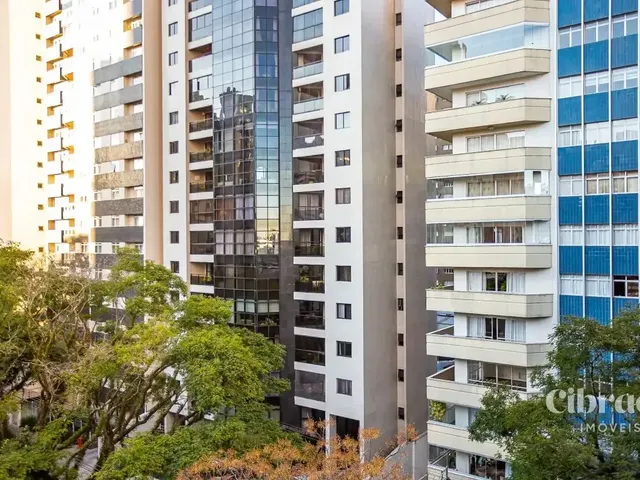 Apartamento 4 quartos e 4 banheiros, à venda, no bairro Água Verde em Curitiba