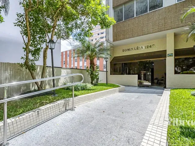 Apartamento 4 quartos e 4 banheiros, à venda, no bairro Água Verde em Curitiba
