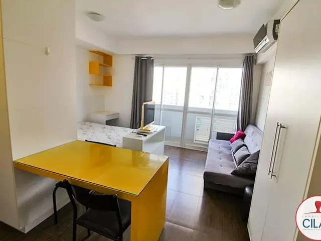 Apartamento 1 quarto e 1 banheiro, para alugar, no bairro Centro em Curitiba
