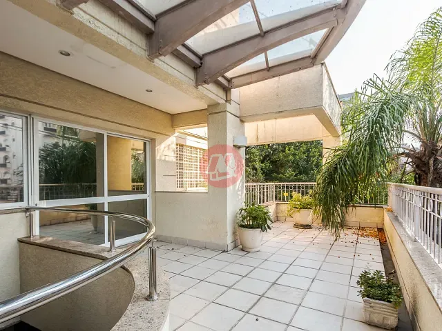 Apartamento com 135m² 2 quartos e 2 banheiros, à venda, no bairro Independência em Porto Alegre
