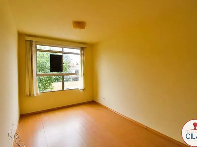 Apartamento 3 quartos e 1 banheiro, para alugar, no bairro Campo Comprido em Curitiba