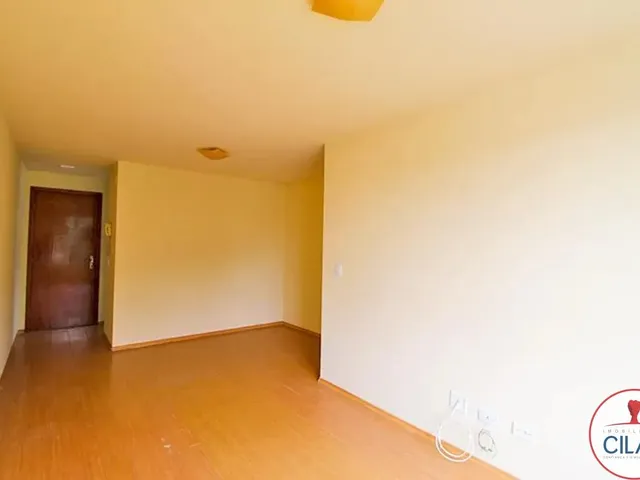 Apartamento 3 quartos e 1 banheiro, para alugar, no bairro Campo Comprido em Curitiba
