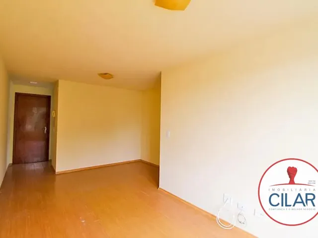 Apartamento 3 quartos e 1 banheiro, para alugar, no bairro Campo Comprido em Curitiba