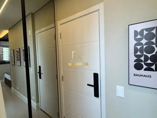 Apartamento 1 quarto e 1 banheiro, à venda, no bairro Batel em Curitiba