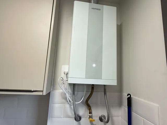 Apartamento 3 quartos e 2 banheiros, para alugar, no bairro Aurora em Londrina