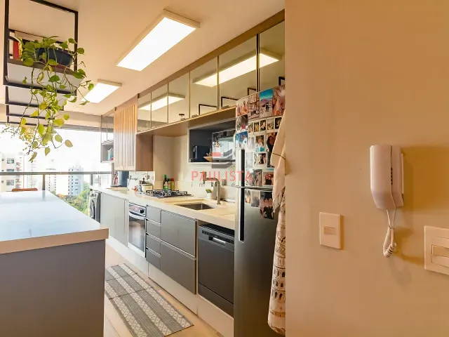 Apartamento 2 quartos e 2 banheiros, à venda, no bairro Mirandópolis em São Paulo