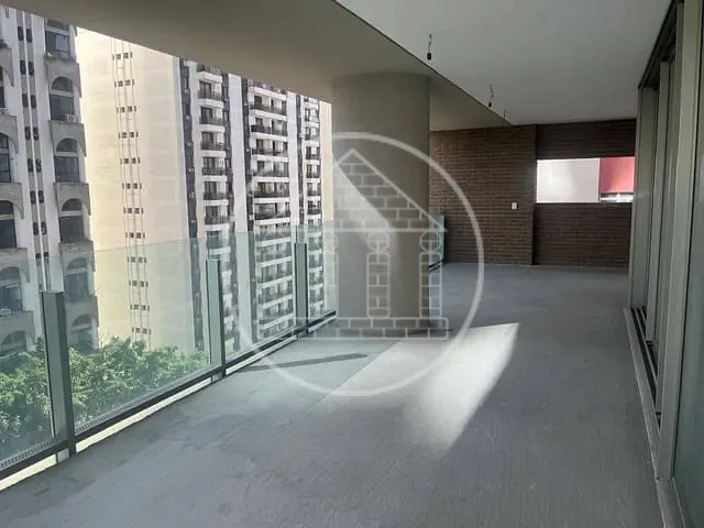 Apartamento com 335m² 4 quartos e 5 banheiros, à venda, no bairro Itaim Bibi em São Paulo