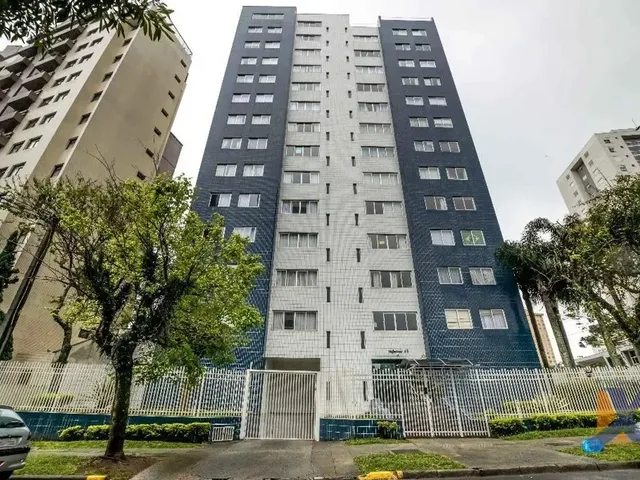 Apartamento 2 quartos e 2 banheiros, para alugar, no bairro Portão em Curitiba