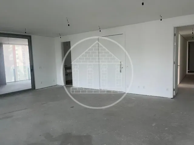 Apartamento 4 quartos e 5 banheiros, à venda, no bairro Itaim Bibi em São Paulo