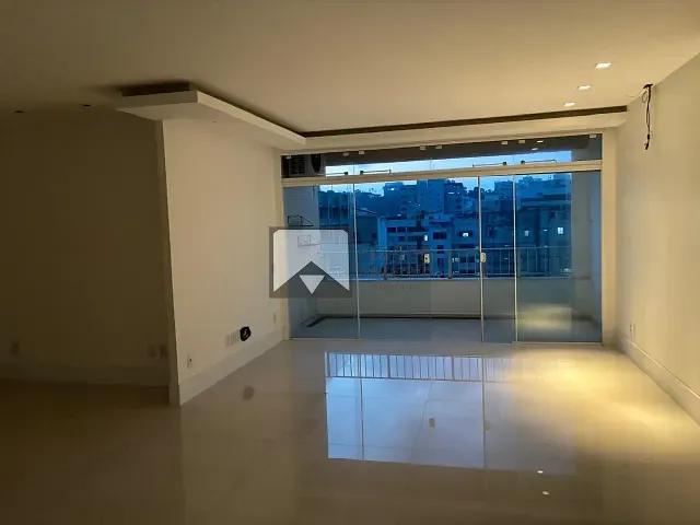 Apartamento com 250m² 4 quartos e 4 banheiros, à venda, no bairro Icaraí em Niterói