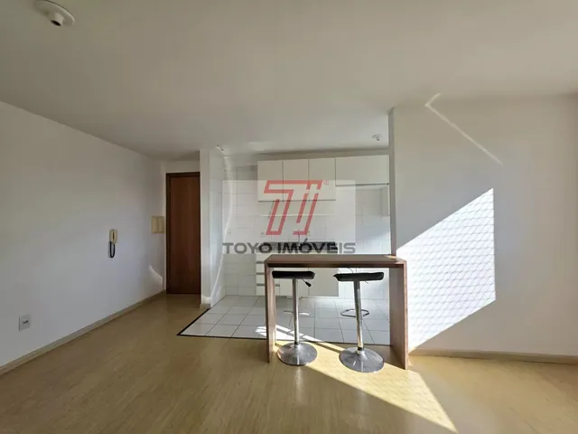 Apartamento 2 quartos e 1 banheiro, para alugar, no bairro Fazendinha em Curitiba