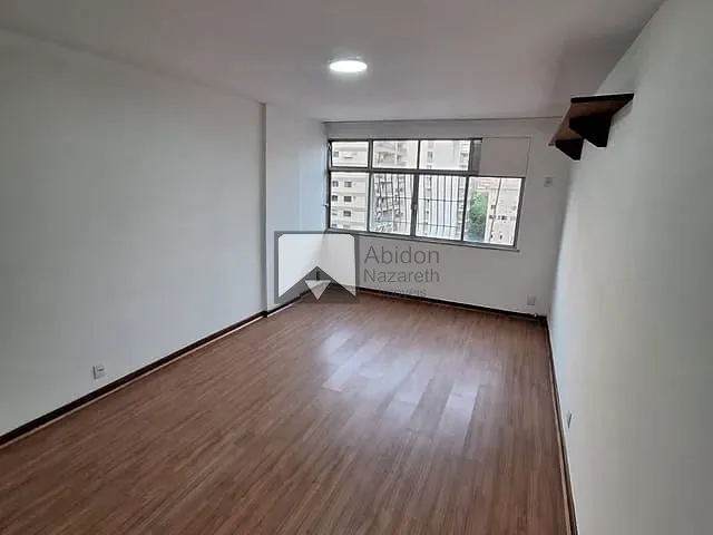 Apartamento com 85m² 2 quartos e 1 banheiro, à venda ou para alugar, no bairro Icaraí em Niterói