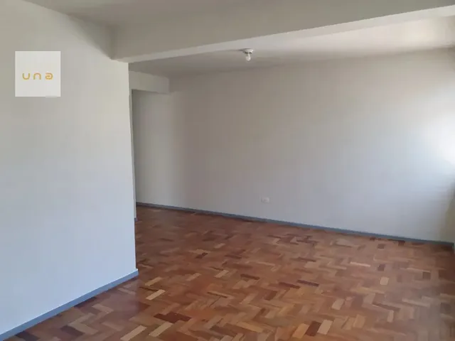Apartamento 3 quartos e 2 banheiros, para alugar, no bairro Portão em Curitiba