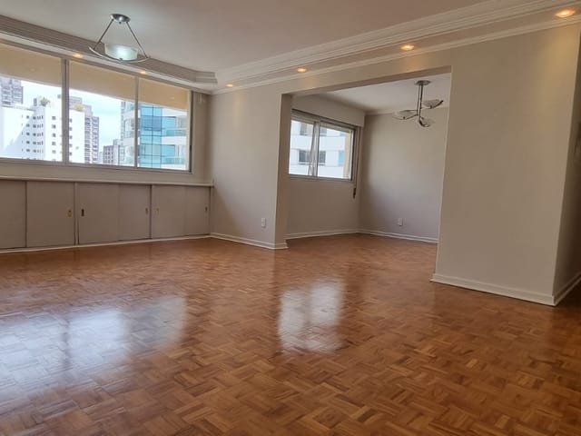 Apartamento com 118m² 3 quartos e 2 banheiros, à venda, no bairro Itaim Bibi em São Paulo