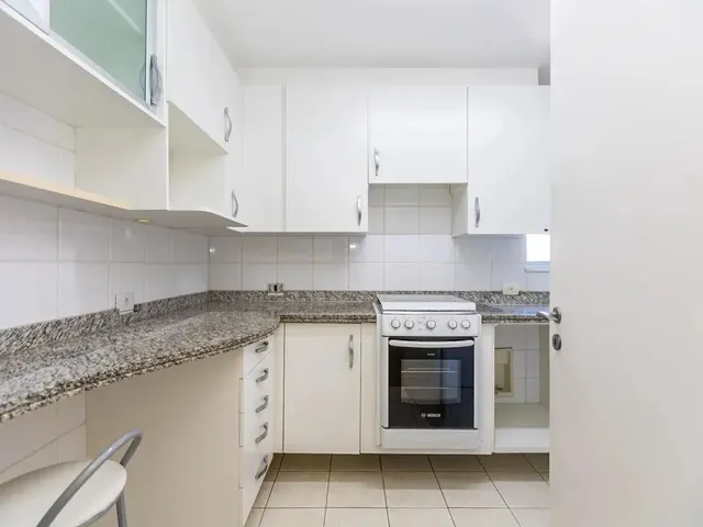 Apartamento 2 quartos e 1 banheiro, à venda, no bairro Batel em Curitiba