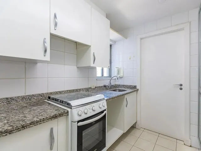 Apartamento 2 quartos e 1 banheiro, à venda, no bairro Batel em Curitiba