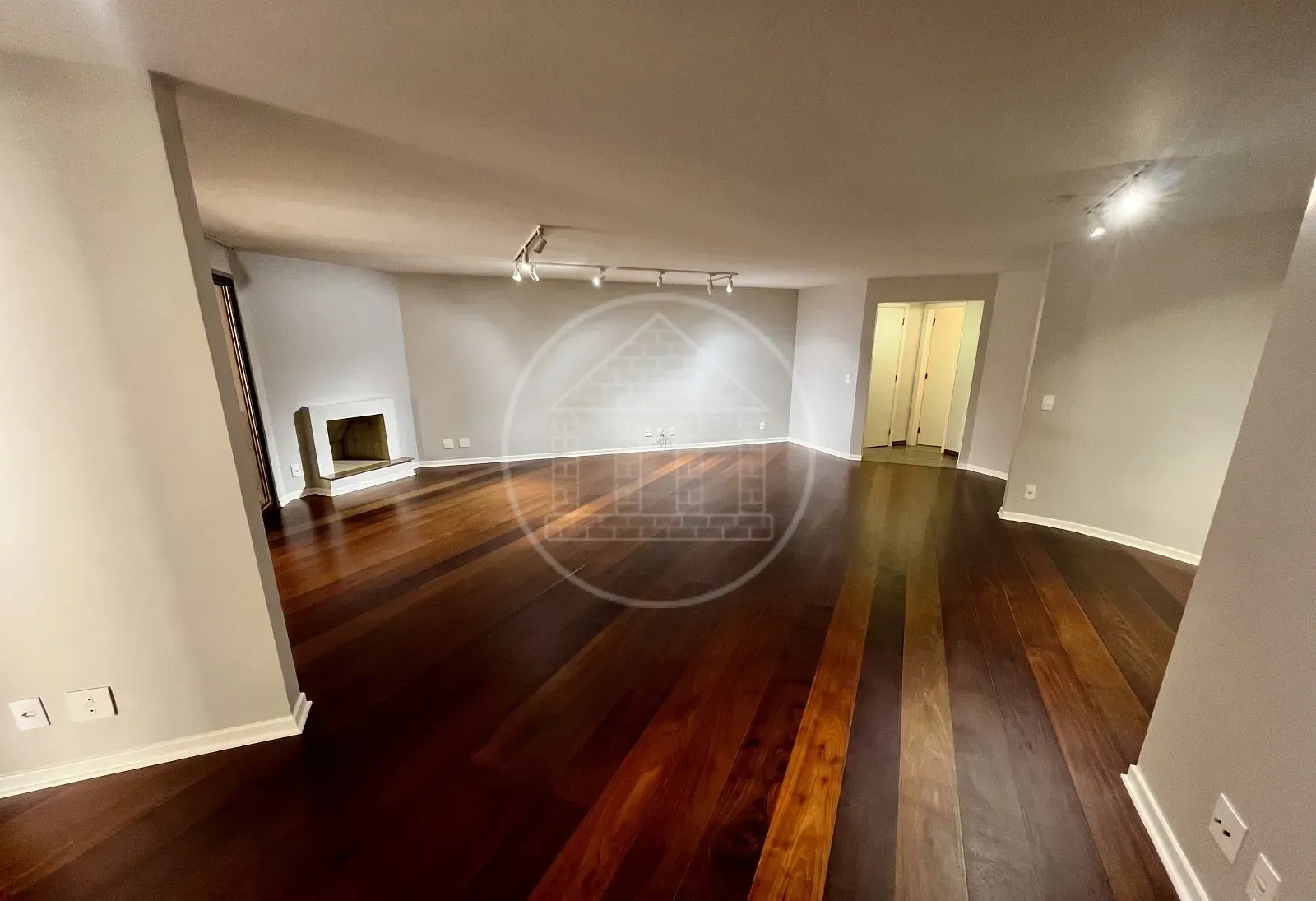 Apartamento, 3 quartos, 193 m² - Foto 2