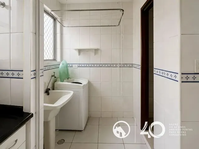 Apartamento 3 quartos e 1 banheiro, para alugar, no bairro Água Verde em Curitiba