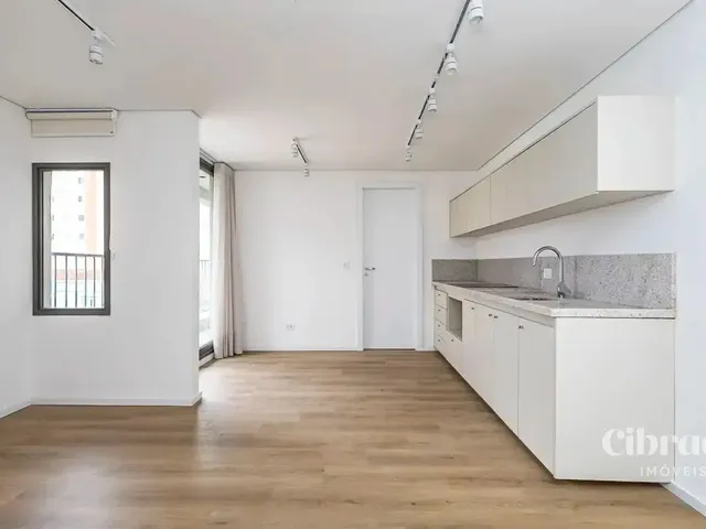 Apartamento 1 quarto e 1 banheiro, para alugar, no bairro Centro Cívico em Curitiba