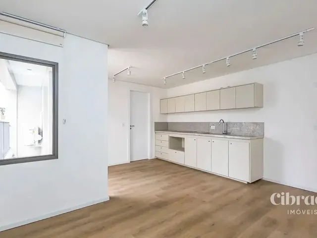 Apartamento 1 quarto e 1 banheiro, para alugar, no bairro Centro Cívico em Curitiba