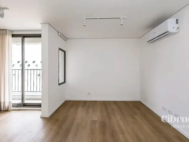 Apartamento 1 quarto e 1 banheiro, para alugar, no bairro Centro Cívico em Curitiba