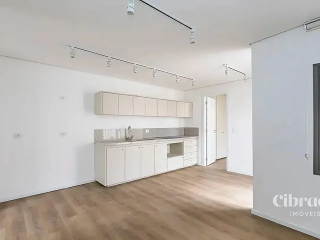 Apartamento 1 quarto e 1 banheiro, para alugar, no bairro Centro Cívico em Curitiba