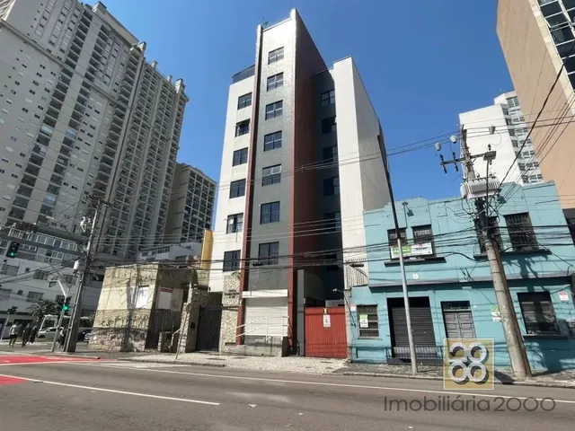 Apartamento 1 quarto e 1 banheiro, para alugar, no bairro Centro em Curitiba