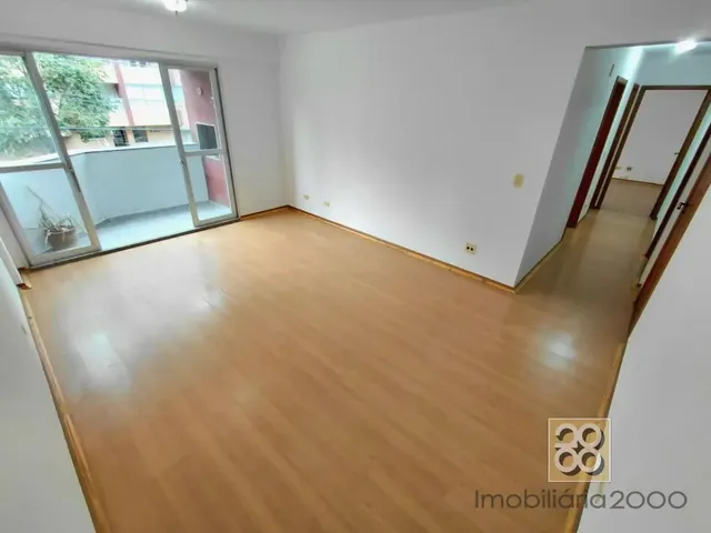 Apartamento 2 quartos e 1 banheiro, para alugar, no bairro Juvevê em Curitiba