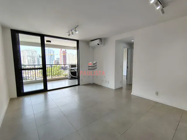 Apartamento 2 quartos e 2 banheiros, à venda ou para alugar, no bairro Mirandópolis em São Paulo