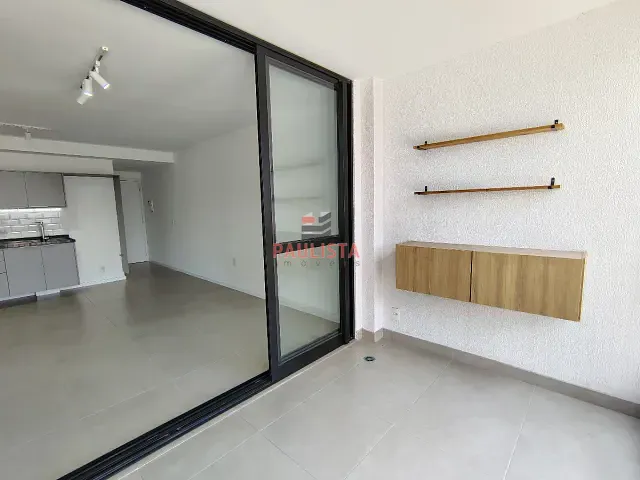 Apartamento 2 quartos e 2 banheiros, à venda ou para alugar, no bairro Mirandópolis em São Paulo
